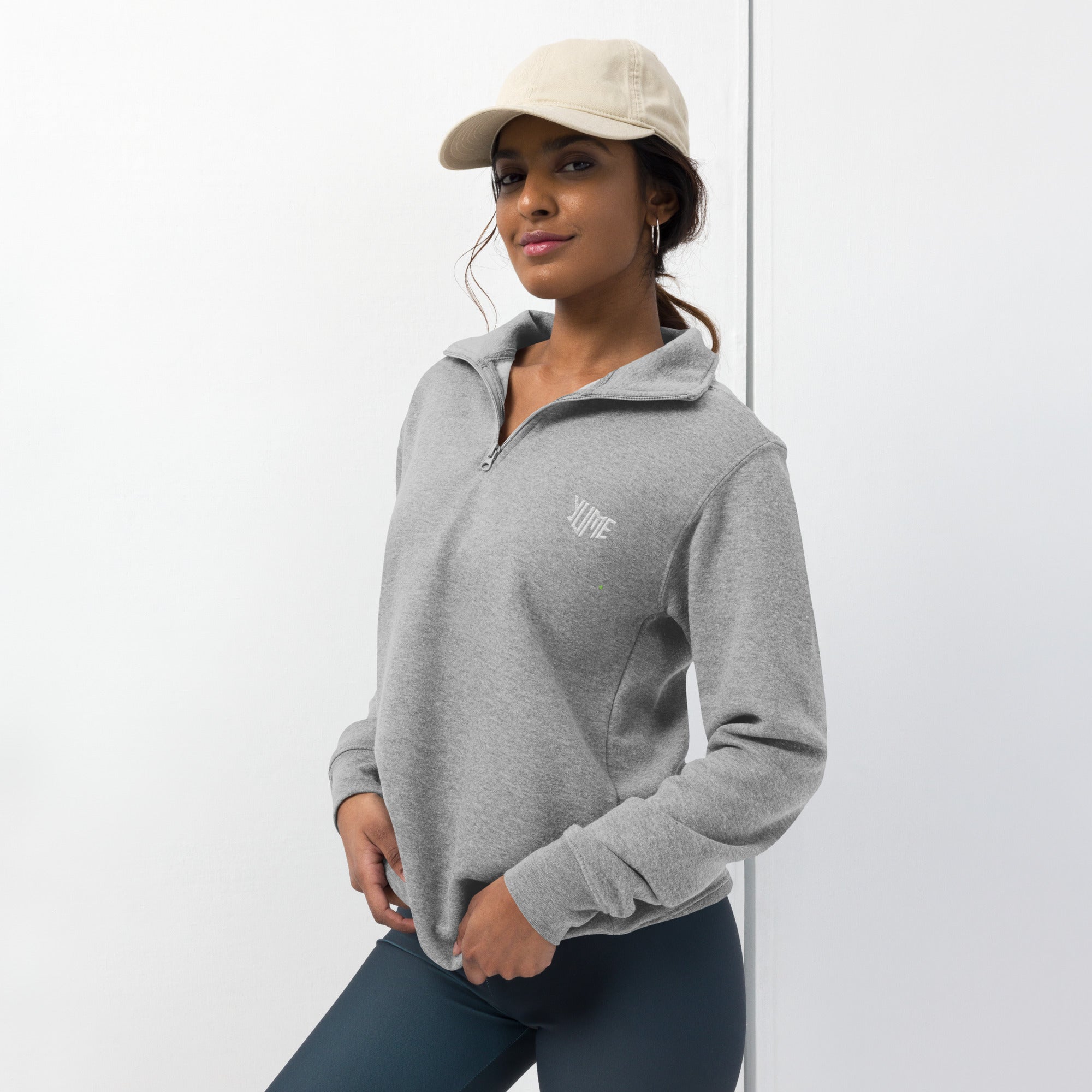 YUME Fleece Pullover